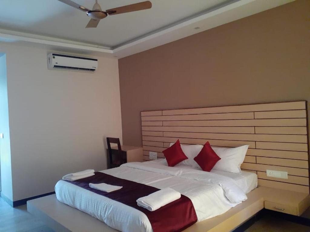 Golden Sands Resort Morjim Eksteriør billede